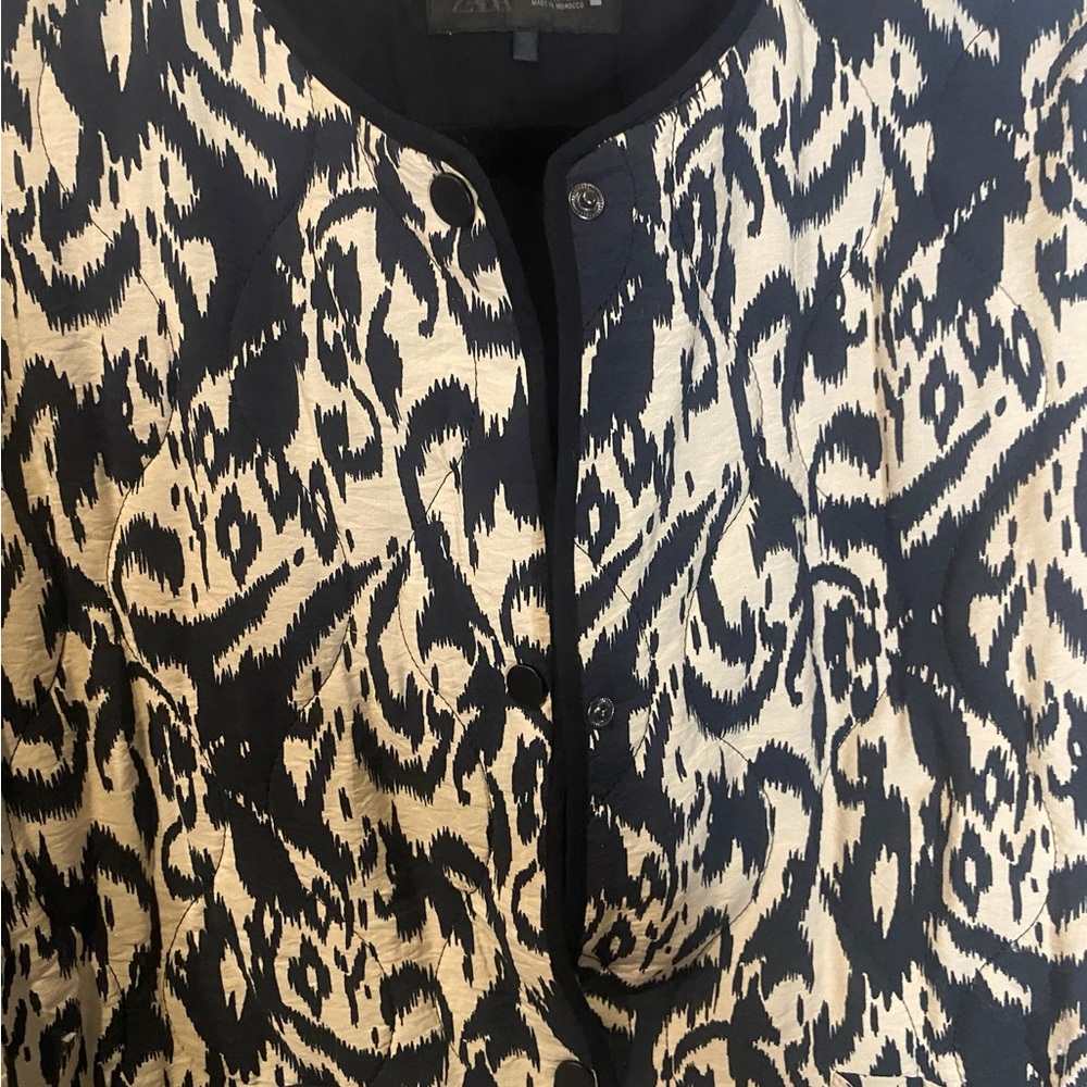 Zara Black and Cream Teddy Jacket - Picture 4 of 4